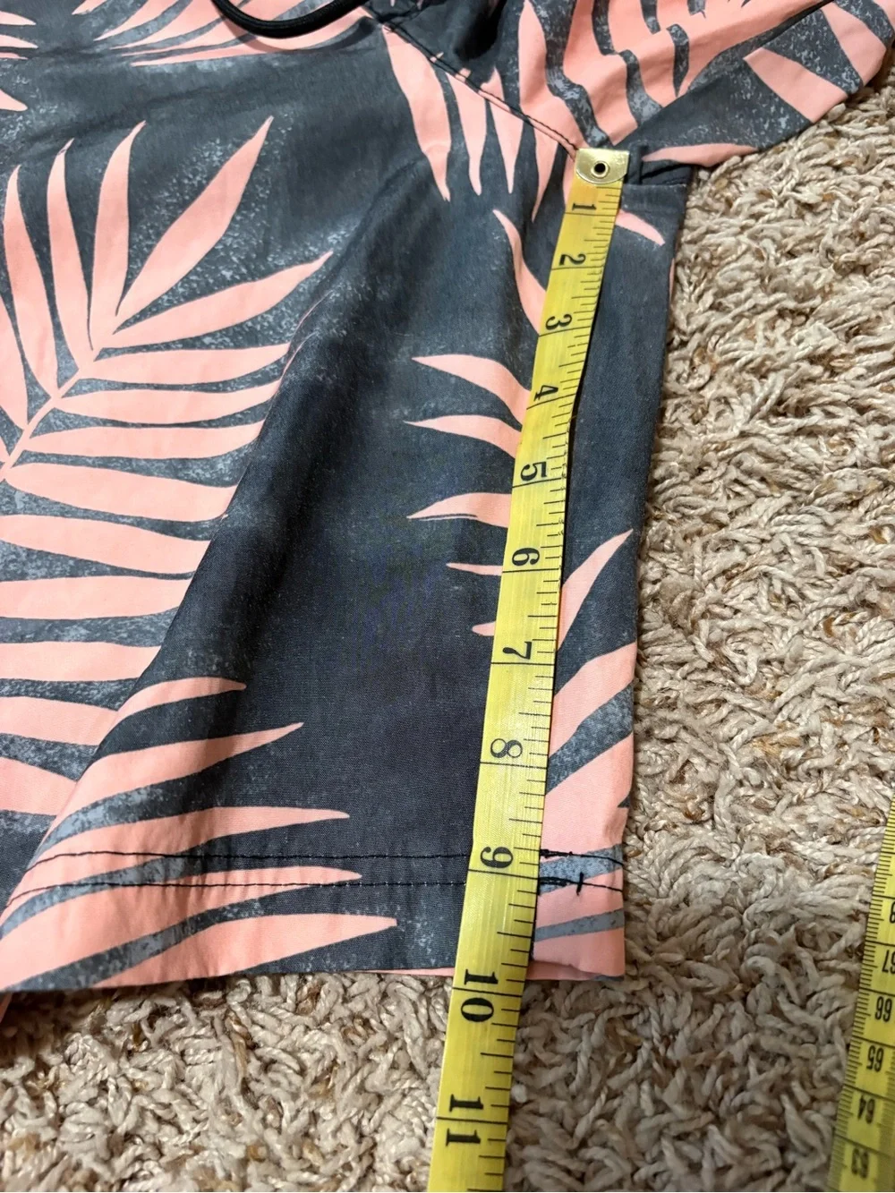 American Eagle Palm Swim Trunk 10” men’s size small NWOT